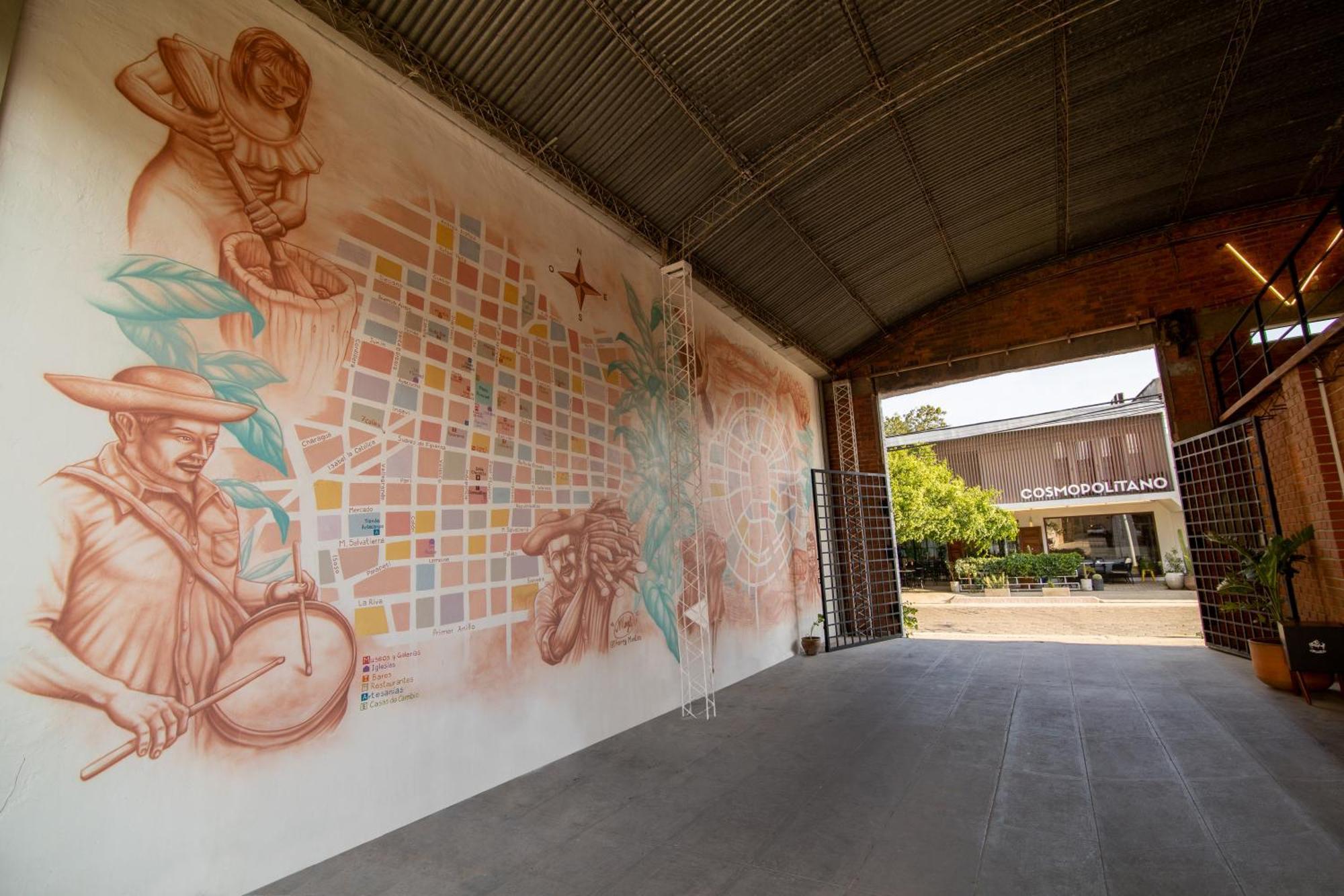 Cosmopolitano Hotel Boutique Santa Cruz de La Sierra Dış mekan fotoğraf Mural at the entrance of the museum