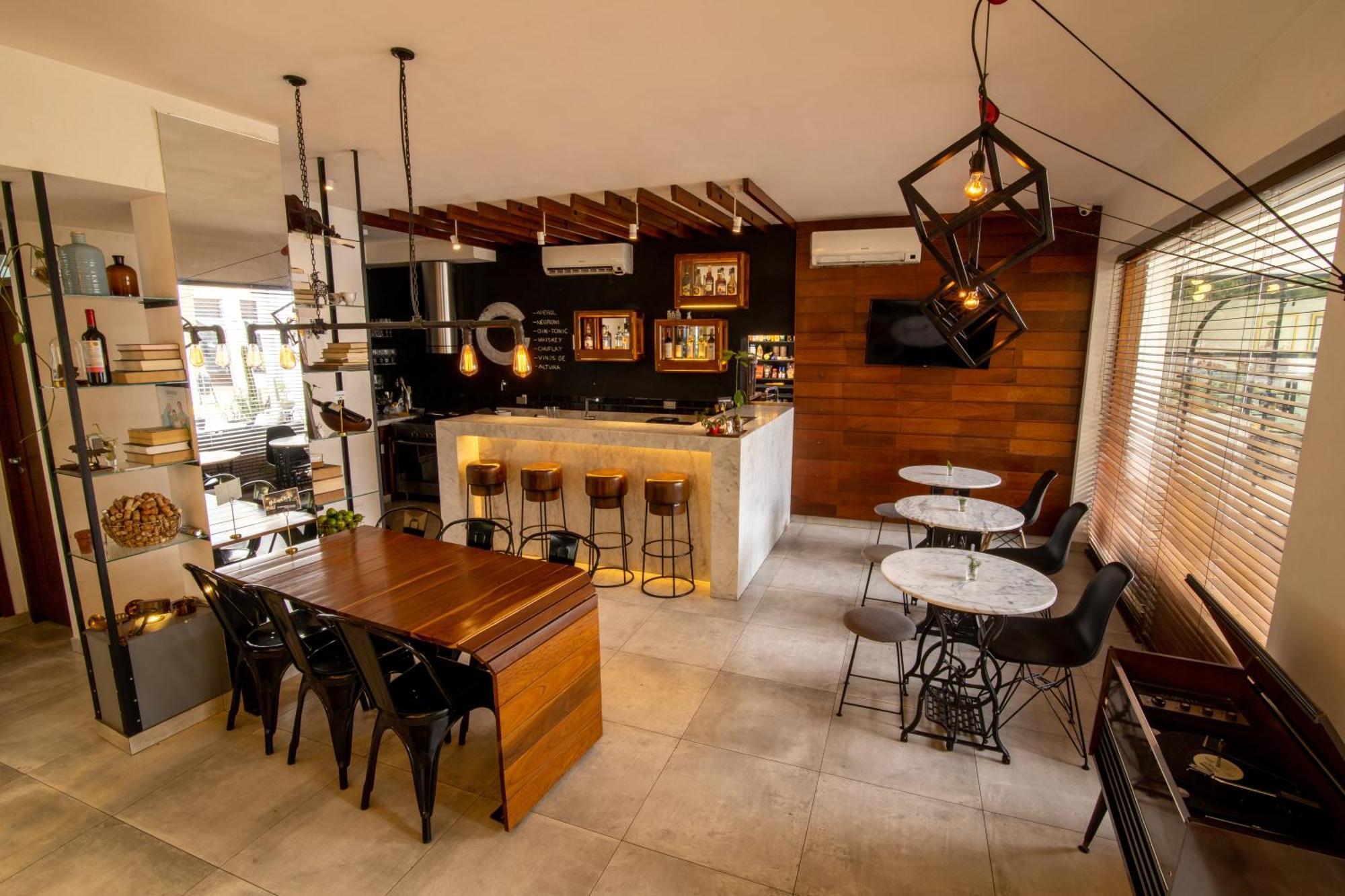 Cosmopolitano Hotel Boutique Santa Cruz de La Sierra Dış mekan fotoğraf The interior of the coffee shop