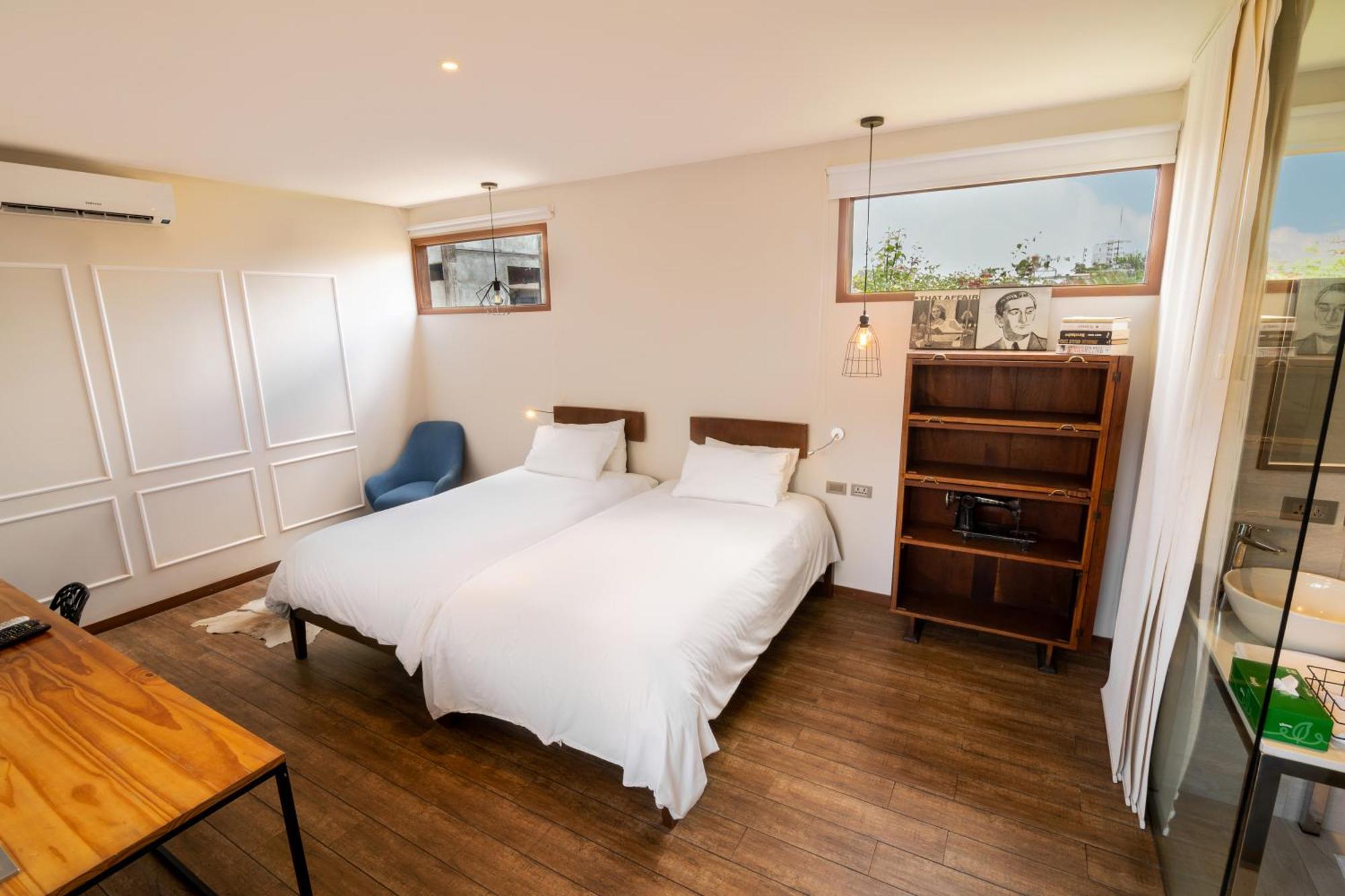 Cosmopolitano Hotel Boutique Santa Cruz de La Sierra Dış mekan fotoğraf A typical studio apartment in Madrid, Spain