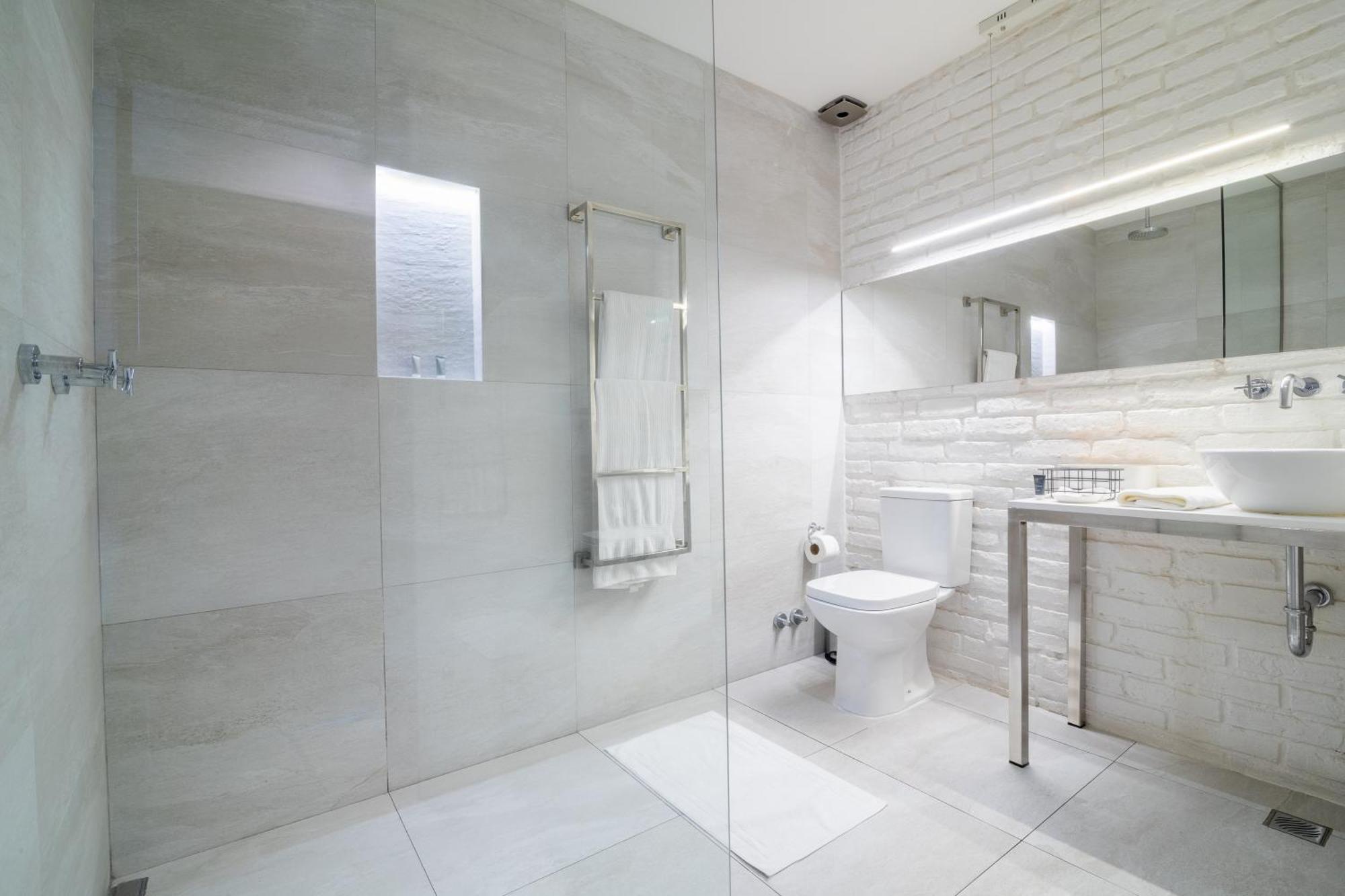 Cosmopolitano Hotel Boutique Santa Cruz de La Sierra Dış mekan fotoğraf A wet room