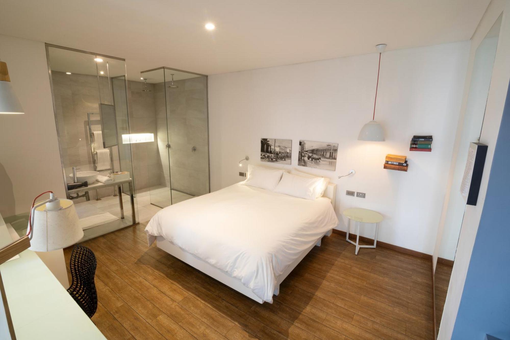 Cosmopolitano Hotel Boutique Santa Cruz de La Sierra Dış mekan fotoğraf A room at the hotel